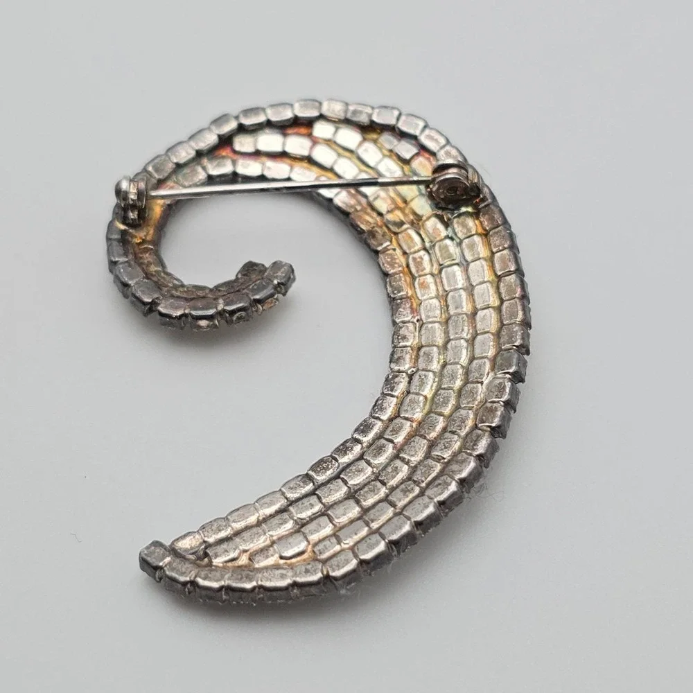 Vintage AMANDA SMITH Brooch Pin Rhinestone Swirl Sparkling Crystals Silver Plate